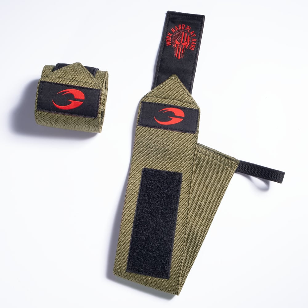 Hardcore Wrist Wraps 18 inch, Green/Red - MUSL BUDDIES